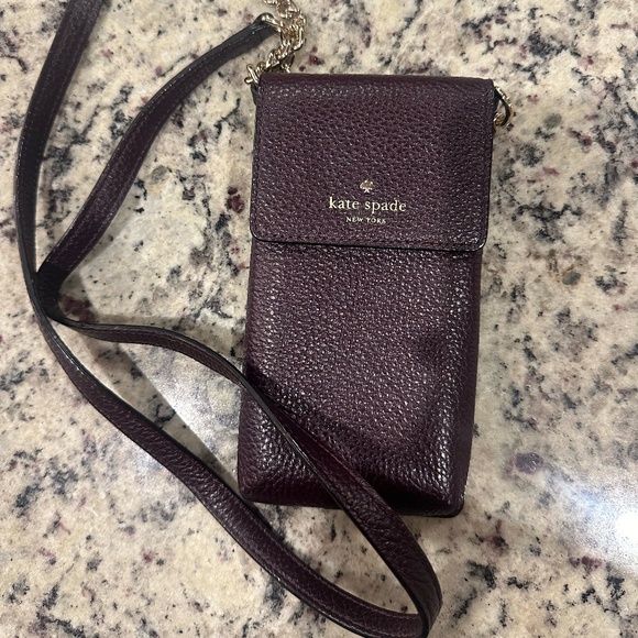 KATE SPADE PHONE CROSSBODY BURGUNDY/MAROON - Picture 1 of 2